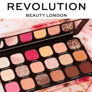 Revolution Beauty Forever Flawless Eyeshadow Palette